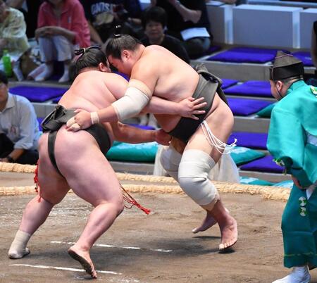 故障乗り越え幕下負け越しの鳩岡「通用する」レギンス状態への苦言も前向き