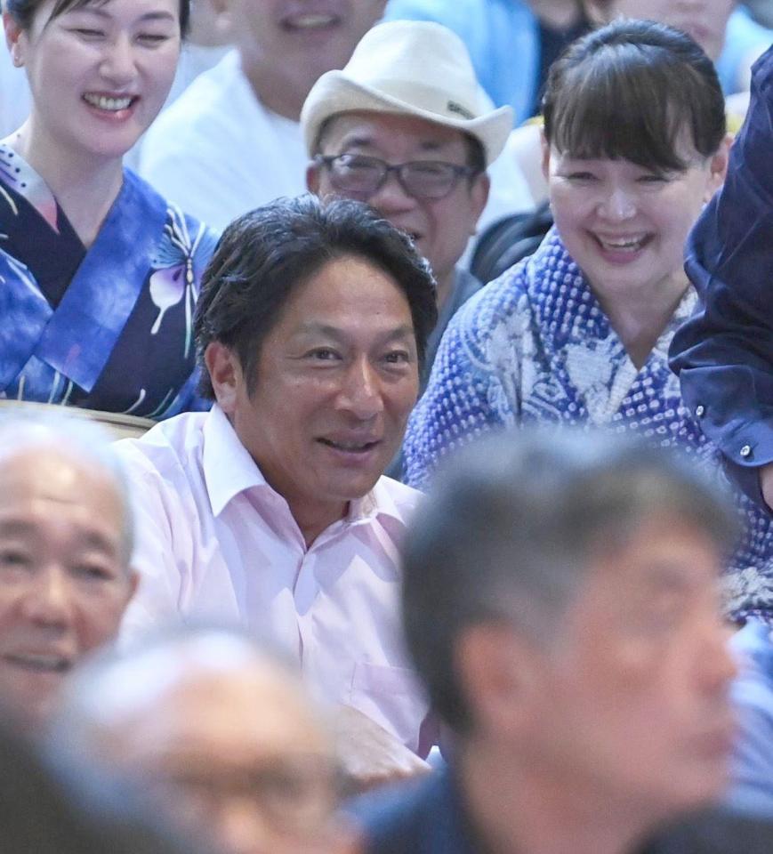 　大相撲観戦する青学大・原晋監督（撮影・開出牧）