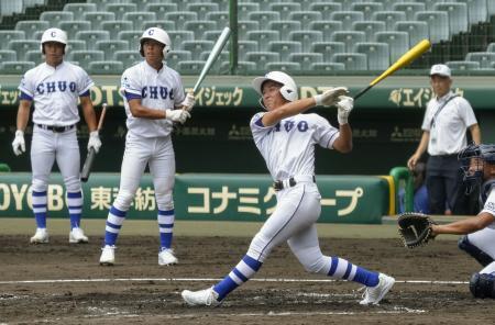 　甲子園で打撃練習する豊橋中央ナイン