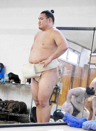 　土俵に厳しい視線を向ける豊昇龍