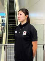 　帰国会見に臨んだ池江（撮影・南香穂）