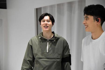 高橋藍＆塁が無邪気な笑顔　アシックスイベントで特殊運動体験「心の底から子どもに返った感じ」