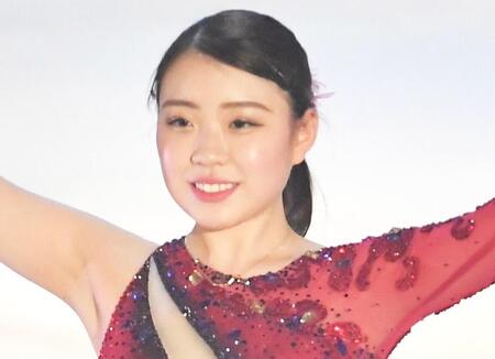 【写真】丸めがねの紀平梨花が「人生初」を告白　珍しい２ショにも反響