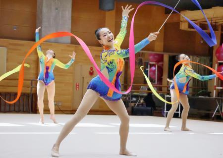 世界新体操で「必ずメダルを」　東京都内で日本代表壮行会