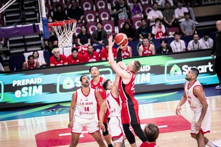 バスケ男子　日本がイランに苦杯で初黒星　富永が３Ｐ５本成功で前半けん引もファウルアウトで失速　５４年ぶりアジア制覇へ試練