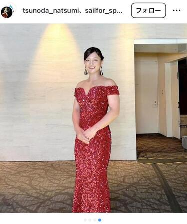 【写真】「ドレス着ると別人！」角田夏実が衝撃の肩出し赤ドレス姿　米女優と並ぶも「負けてないスタイル」