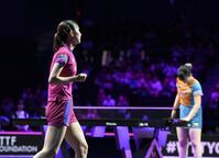 　張本美和（右端）に勝利した早田ひな（撮影・堀内翔）