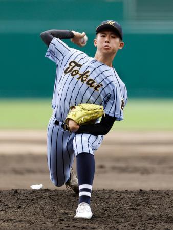 　北海戦に先発した東海大熊本星翔・水野＝甲子園