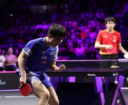張本智和が優勝！世界王者・中国の王楚欽を４－２で撃破！「本当に信じられない」感情爆発、ユニホーム脱いで絶叫