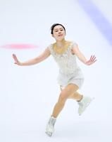 　シニア女子ＳＰで演技する三宅咲綺