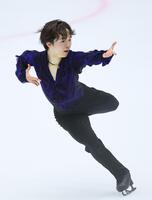 　シニア男子フリーで演技する鍵山優真