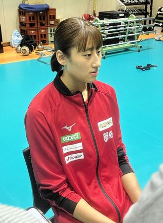 バレー女子　秋本美空　母以来の世界選手権メダル獲得に意欲「みんなでメダル取りたい」ノルマ１日５０本サーブにも手応え