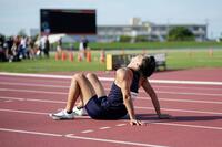 　男子１００メートル予選　９秒92でゴール後、追い風参考記録となり天を仰ぐ柳田大輝