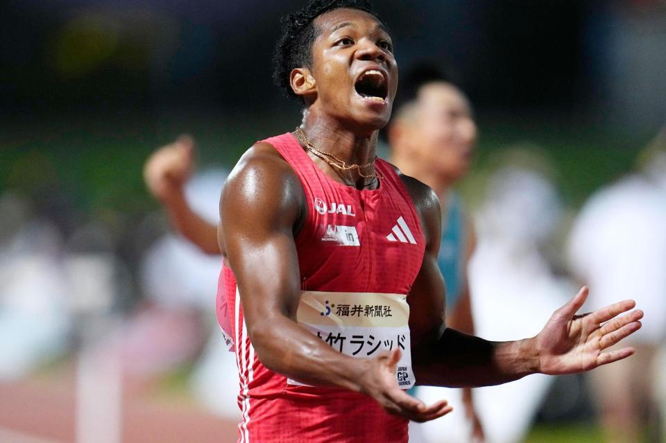 　男子１１０メートル障害決勝　ゴール後、喜ぶ村竹ラシッド。12秒92の日本新で優勝した