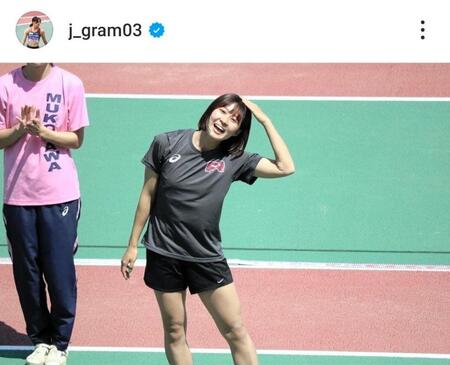 【写真】「デート楽しかったよな？」ムキムキ上腕露出　榎本樹羅の私服姿