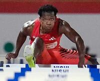 　男子１１０メートル障害決勝　力走する村竹ラシッド
