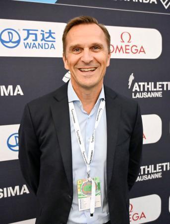 　取材に応じる世界陸連のジョン・リジョンＣＥＯ＝２０日、スイス・ローザンヌ（共同）