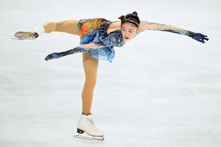 　女子フリーで演技する住吉りをん