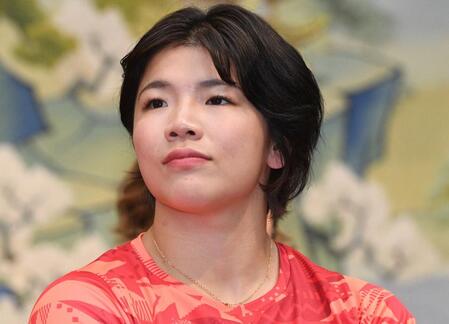 【写真】パリ五輪金メダリストの女性アスリート　野球観戦での酒量がヤバッ！空のカップがどえらいことに