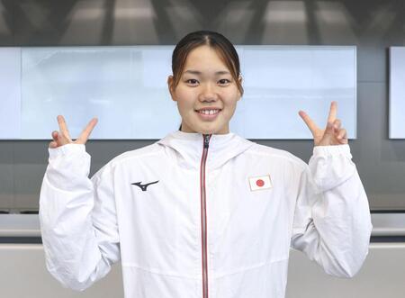 　競泳の世界ジュニア選手権女子１００メートルバタフライで優勝した平井瑞希