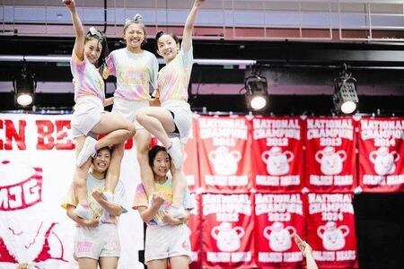 高校チアで強豪の箕面自由学園はディビジョン１、ディビジョン２ともに優勝への期待がかかる（撮影・岩國英昭）