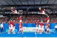 ２４年のジャパンカップ、ディビジョン１高校の部で会場を沸かせた箕面自由学園の演技（撮影・岩國英昭）