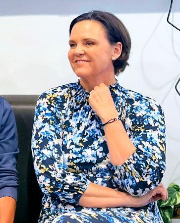 　取材に応じる女子テニスの元世界ランキング１位で米国代表のリンゼイ・ダベンポート監督＝２７日、ニューヨーク（共同）