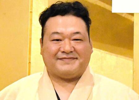 豊ノ島　現役力士のお茶目ポーズ投稿「さおりさんに送るやつですか？」横綱、元大関らと２ショ