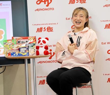 　トークショーを行った坂本花織（撮影・中野裕美子）