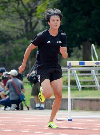 　練習を公開した鵜沢飛羽＝茨城県つくば市