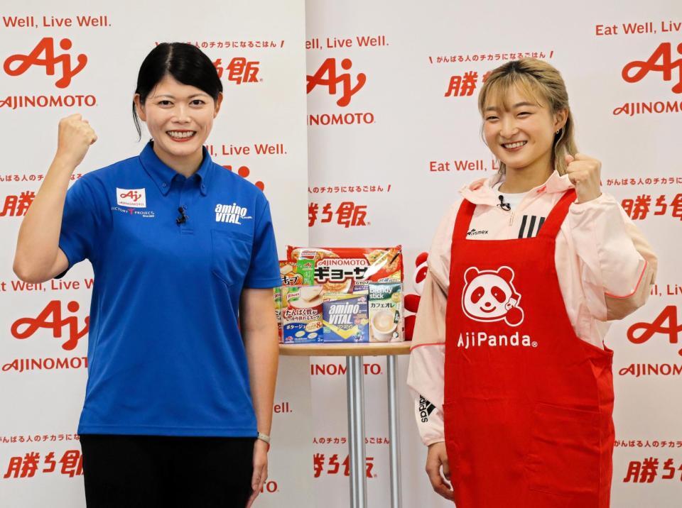 　味の素の「ビクトリープロジェクト」でサポートディレクターを務める高柴瑠衣さん（左）とトークショーを行った坂本花織（撮影・中野裕美子）