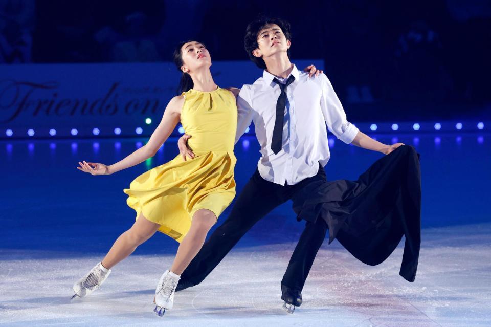 　公開リハーサルで演技を初披露した櫛田育良（左）、島田高志郎組