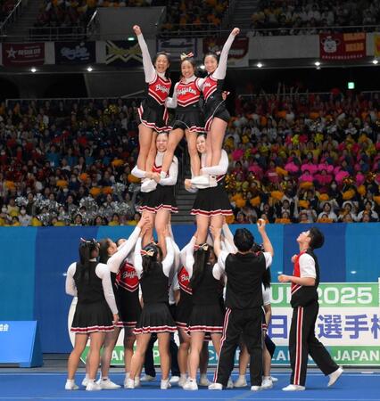 　大学部門で演技する帝京大（撮影・伊藤笙子）