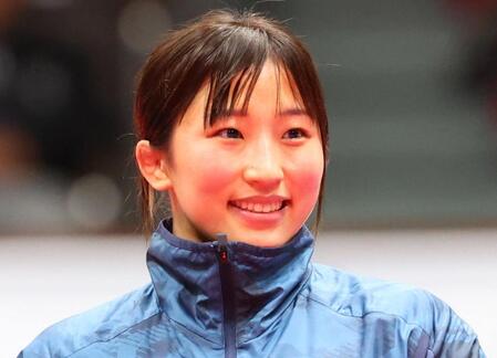 「雑誌のポスターかと」須崎優衣inスペインが「素敵すぎる」マットの上と印象激変の私服姿 バルサのユニ姿も激カワ