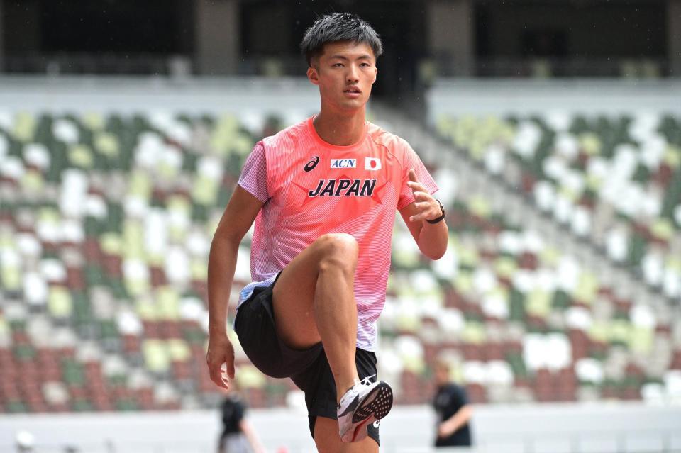 　練習を公開した柳田大輝（代表撮影）