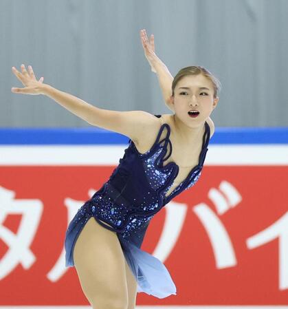 　演技を披露する坂本花織（撮影・中田匡峻）