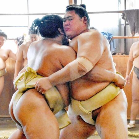 横綱大の里 「阪神V」に笑顔「強かったですね」 自身は秋場所での巻き返し誓う「先場所の反省を生かしたい」