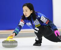 　練習するロコ・ソラーレの藤沢五月（撮影・吉澤敬太）