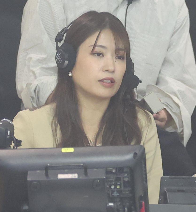 　解説する市川美余さん（撮影・吉澤敬太）