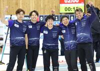 　コンサドーレに勝ち日本代表の座を獲得し喜ぶＳＣ軽井沢クラブ（撮影・吉澤敬太）