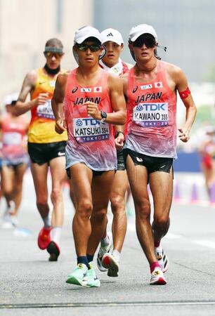 【写真】競歩・川野将虎がゴール直後に倒れる→けいれんのアクシデント 胸を押さえて苦悶