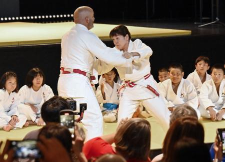 谷亮子さんら柔道の価値伝える　野村さん、リネール選手も参加