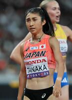 　女子１５００メートル予選を終え、厳しい表情を見せる田中希実