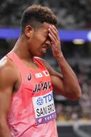 　男子１００メートル予選を終え、悔しそうな表情を見せるサニブラウン・ハキーム