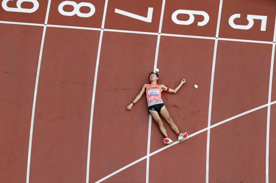 　ゴール後、倒れ込む川野将虎