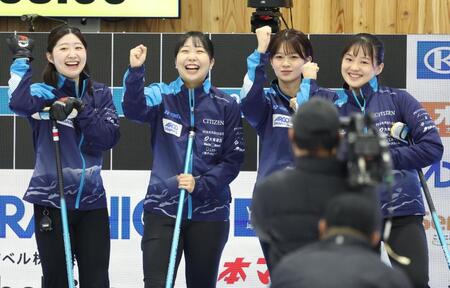 　フォルティウスとの２戦目前、笑顔を見せるＳＣ軽井沢クラブ（撮影・吉澤敬太）