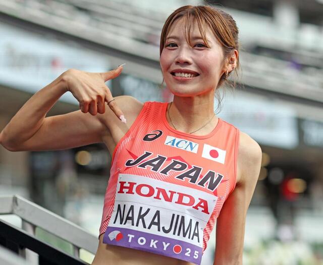 世界陸上 福部真子＆中島ひとみのネイルがすごっ！ド派手なキティ