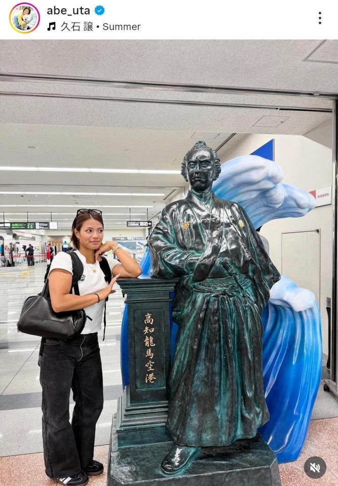 　阿部詩のインスタグラム（ａｂｅ＿ｕｔａ ）より