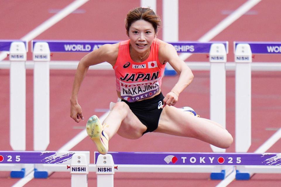 　力走する中島ひとみ