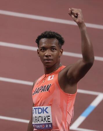 【写真】スゲー！村竹ラシッド貫禄の予選通過　３連覇中のグラント・ホロウェイの隣で堂々のレース